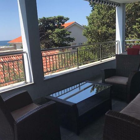 Apartment Nicole Новаля Екстериор снимка