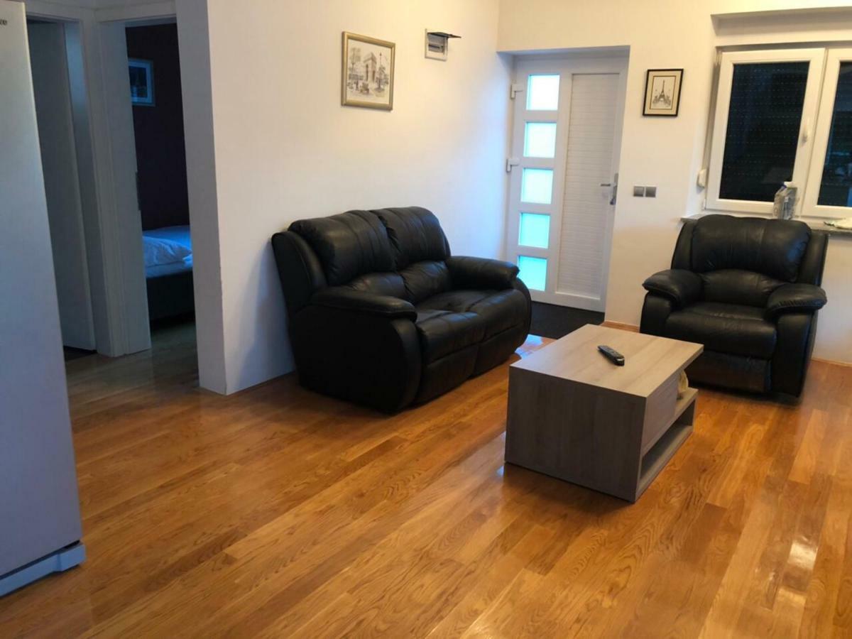 Apartment Nicole Новаля Екстериор снимка
