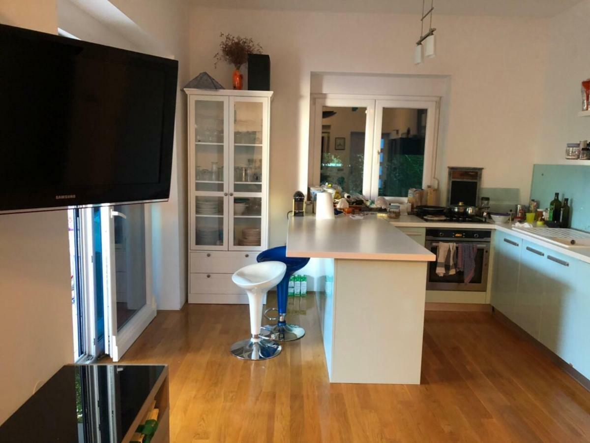 Apartment Nicole Новаля Екстериор снимка